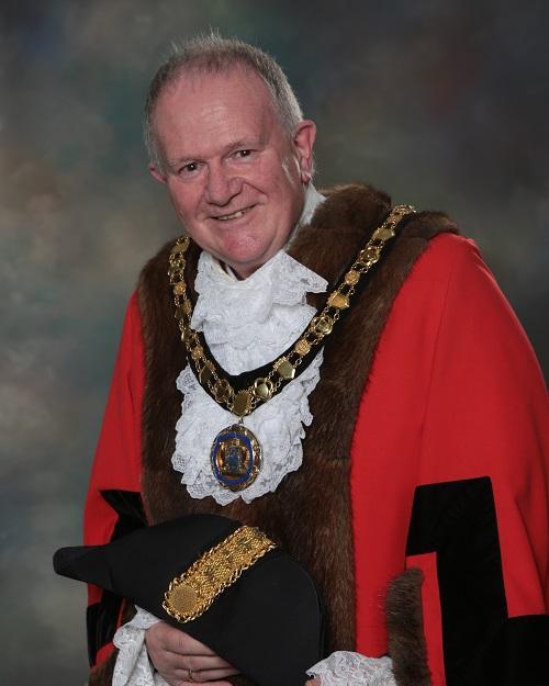 Portrait photo of Mayor Councillor Neil Houston