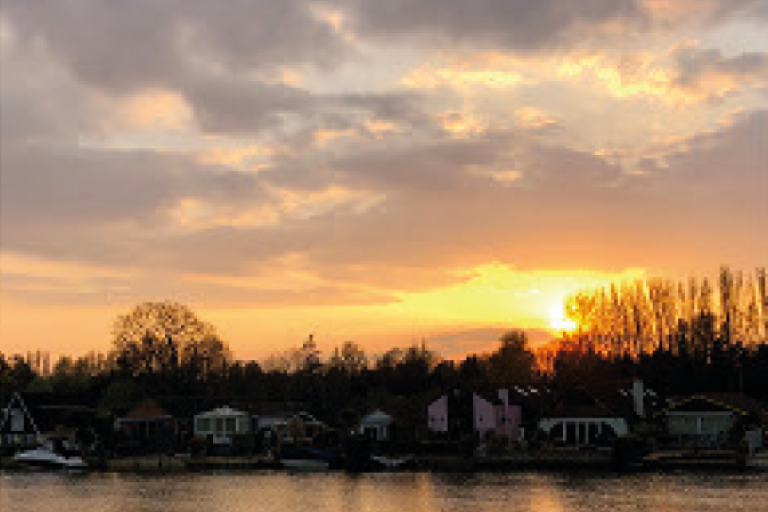 Sunset over the River Thames in Elmbridge